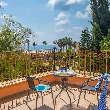 Villa In Sleeps 6 Includes Swimming Pool Air Con And Wifi 6